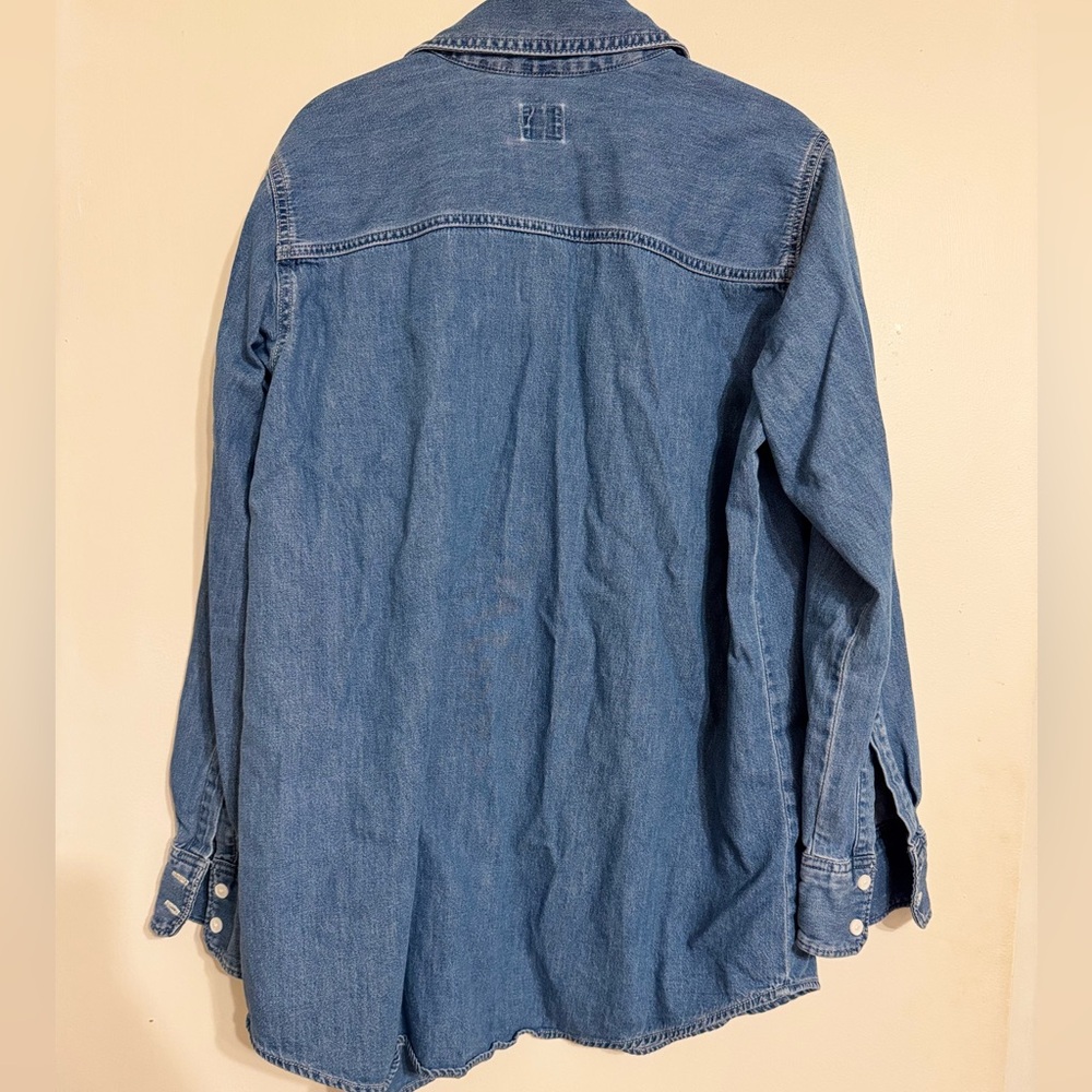 Levi's Light Blue Denim Button Up - Picture 2 of 5